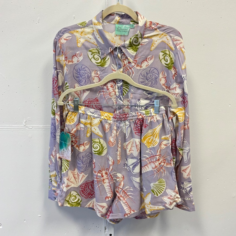 NWT True Destinations Coastal Resorwear‎ Beach Set Shell Print Shirt Shorts